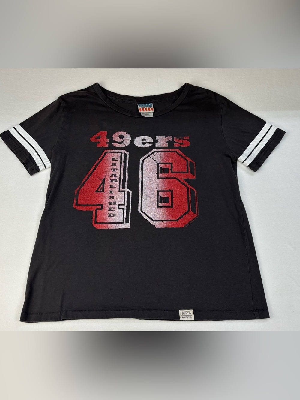 Junk Food Clothing Black Short Sleeve Tee with Red 49ers 46 Graphic